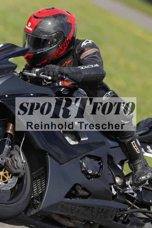 /Archiv-2025/53 16.09.2025 Track Day Domi Aegerter ADR/Gruppe gelb/100